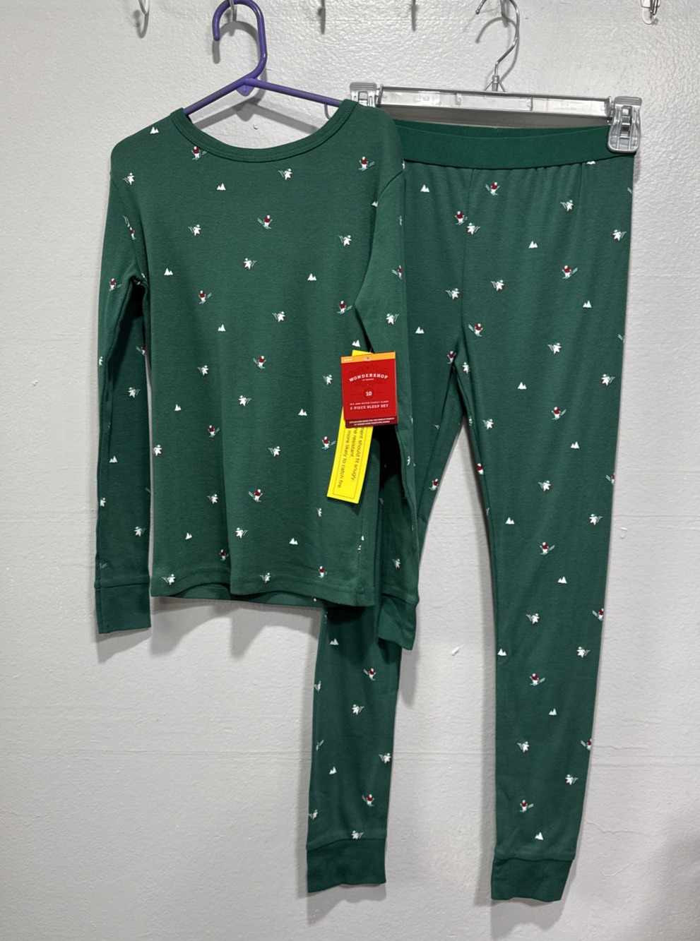 Wondershop Kids Green Polar Bear Christmas Pajamas Set 10 Holiday Snug Fit PJs